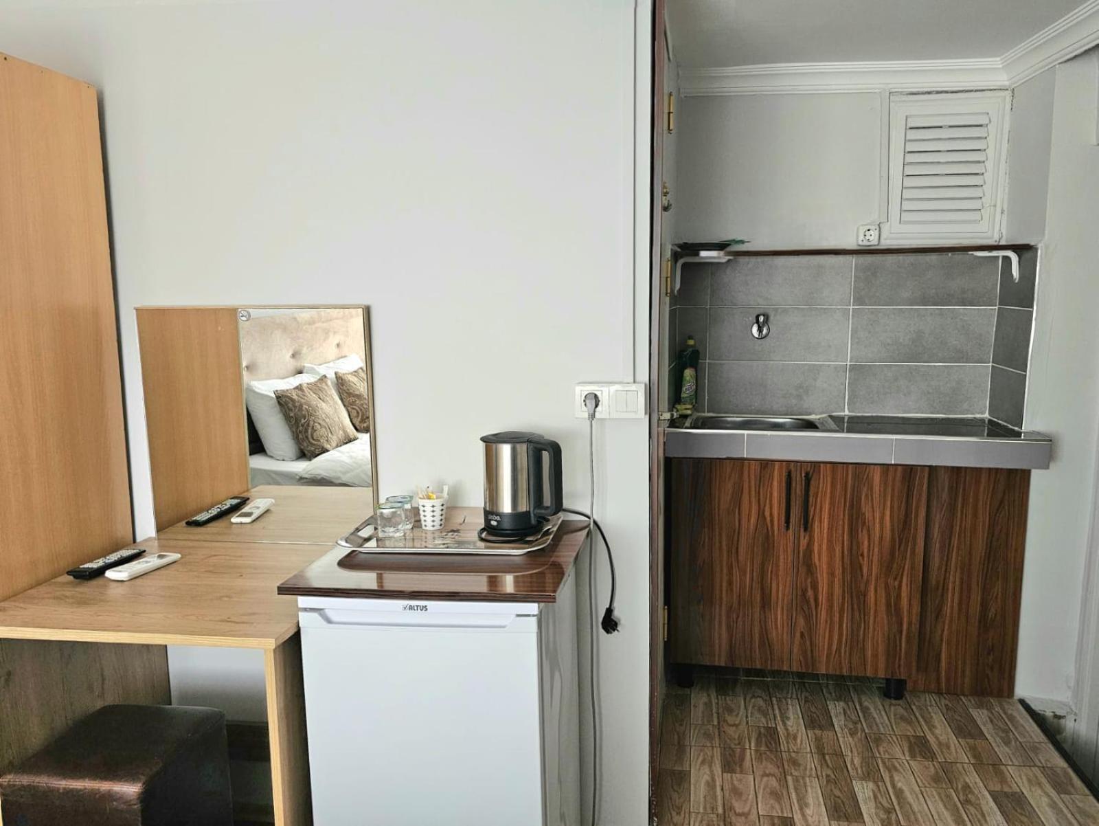 Grey House - Historical Peninsula 3*
